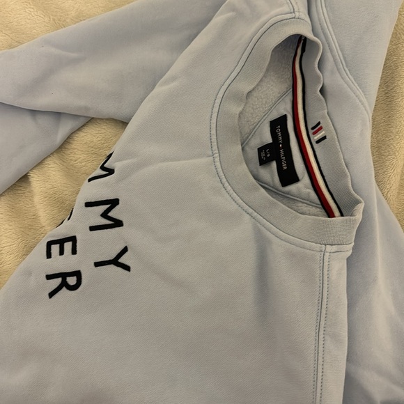 tommy hilfiger sweater - Picture 3 of 3